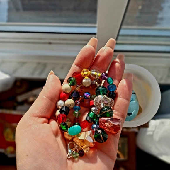 Beautiful necklace - Picture 2 of 6